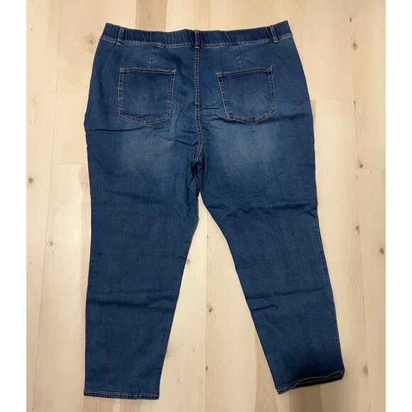 NEW Juicy Couture Plus Size 24W Blue Denim Pull On Elastic Waist Cropped Jeans - Picture 3 of 8